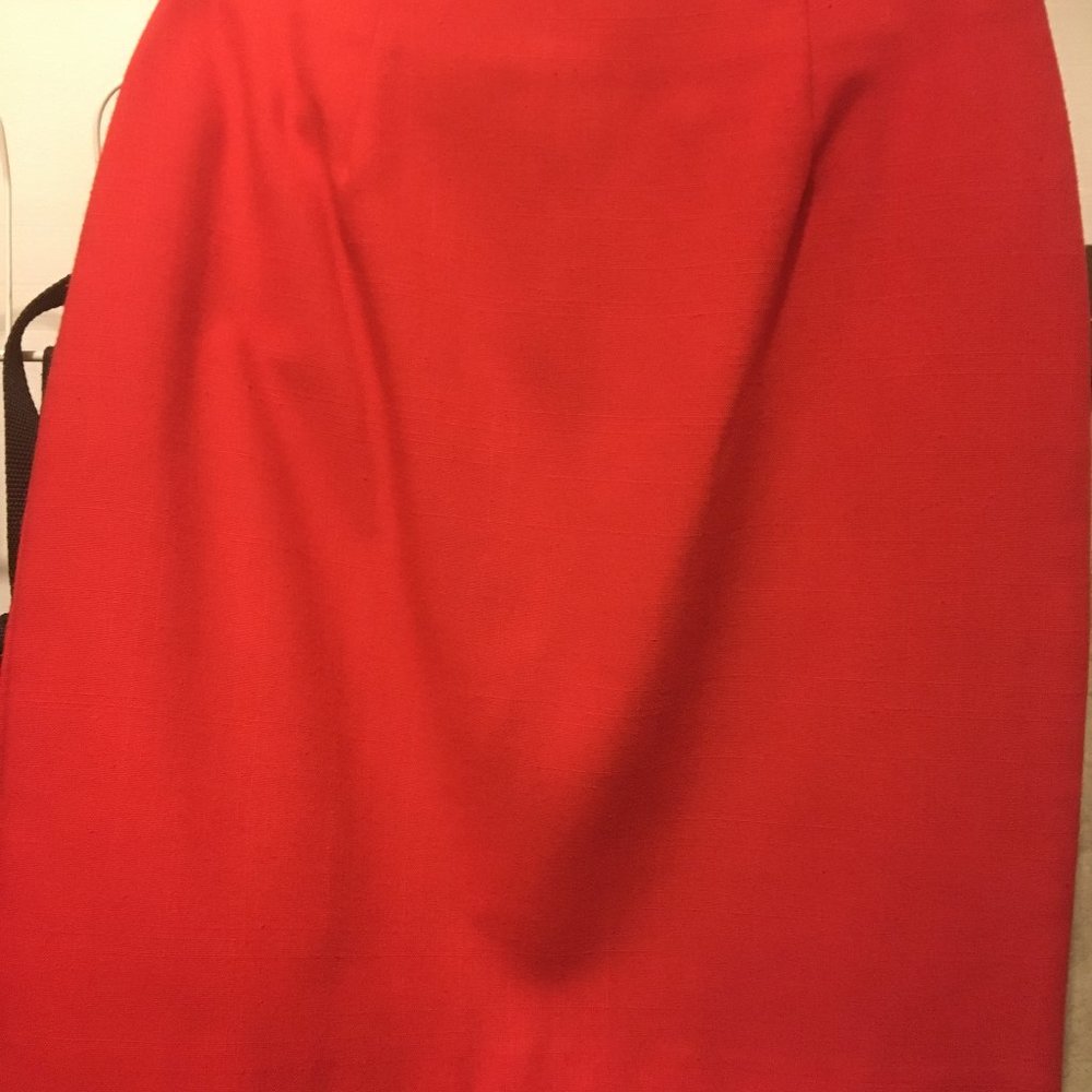 VINTAGE RED SKIRT